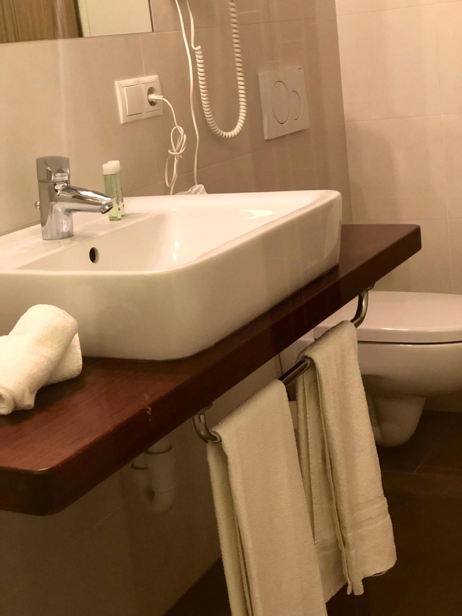 Hotel Alpenland Moso Bagian luar foto