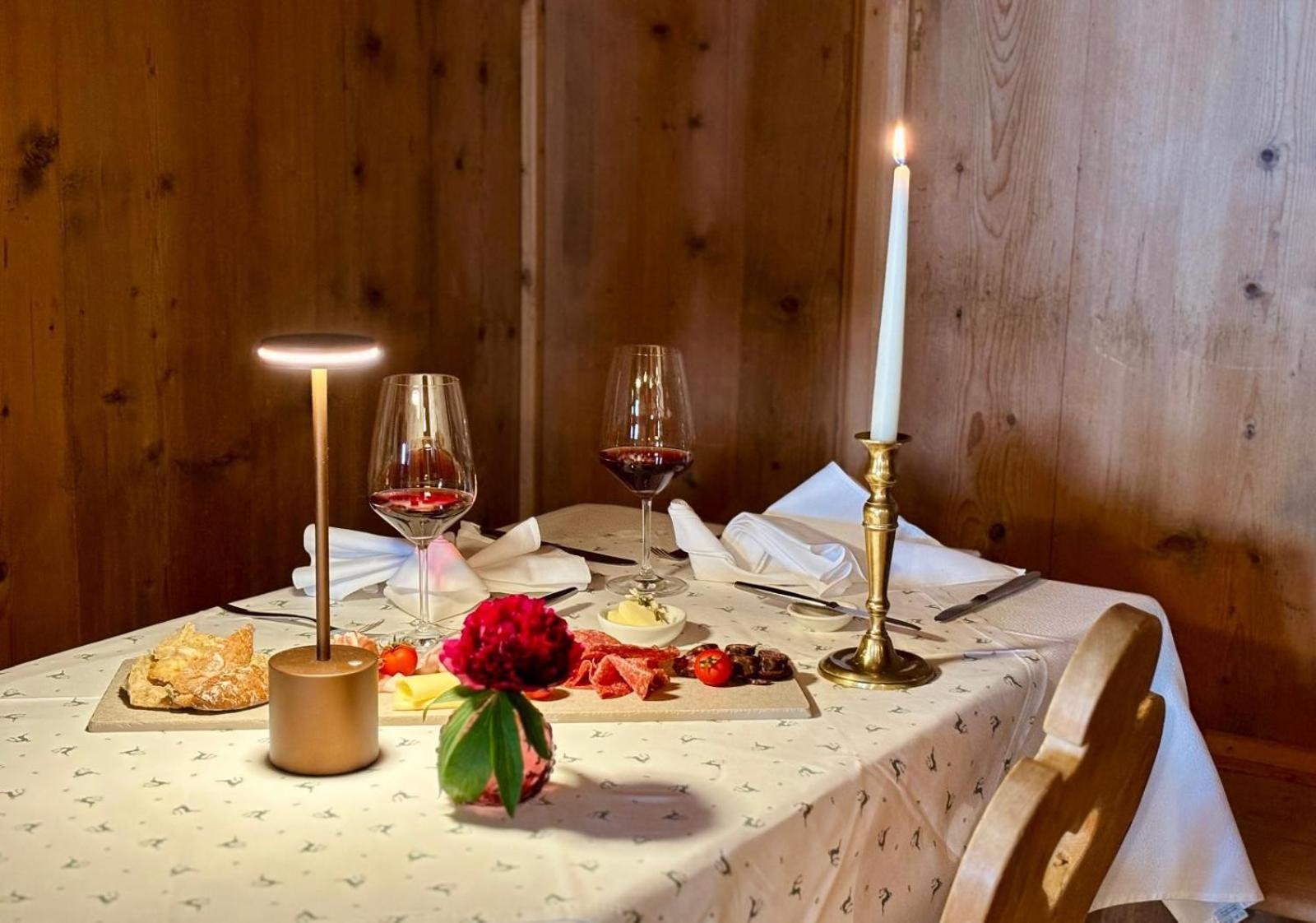 Hotel Alpenland Moso Bagian luar foto