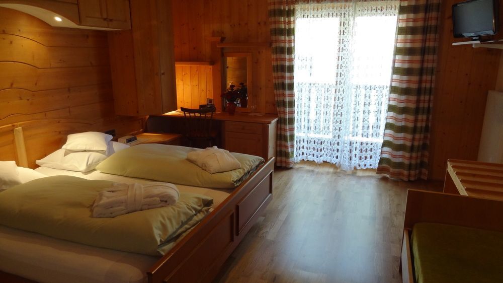 Hotel Alpenland Moso Bagian luar foto