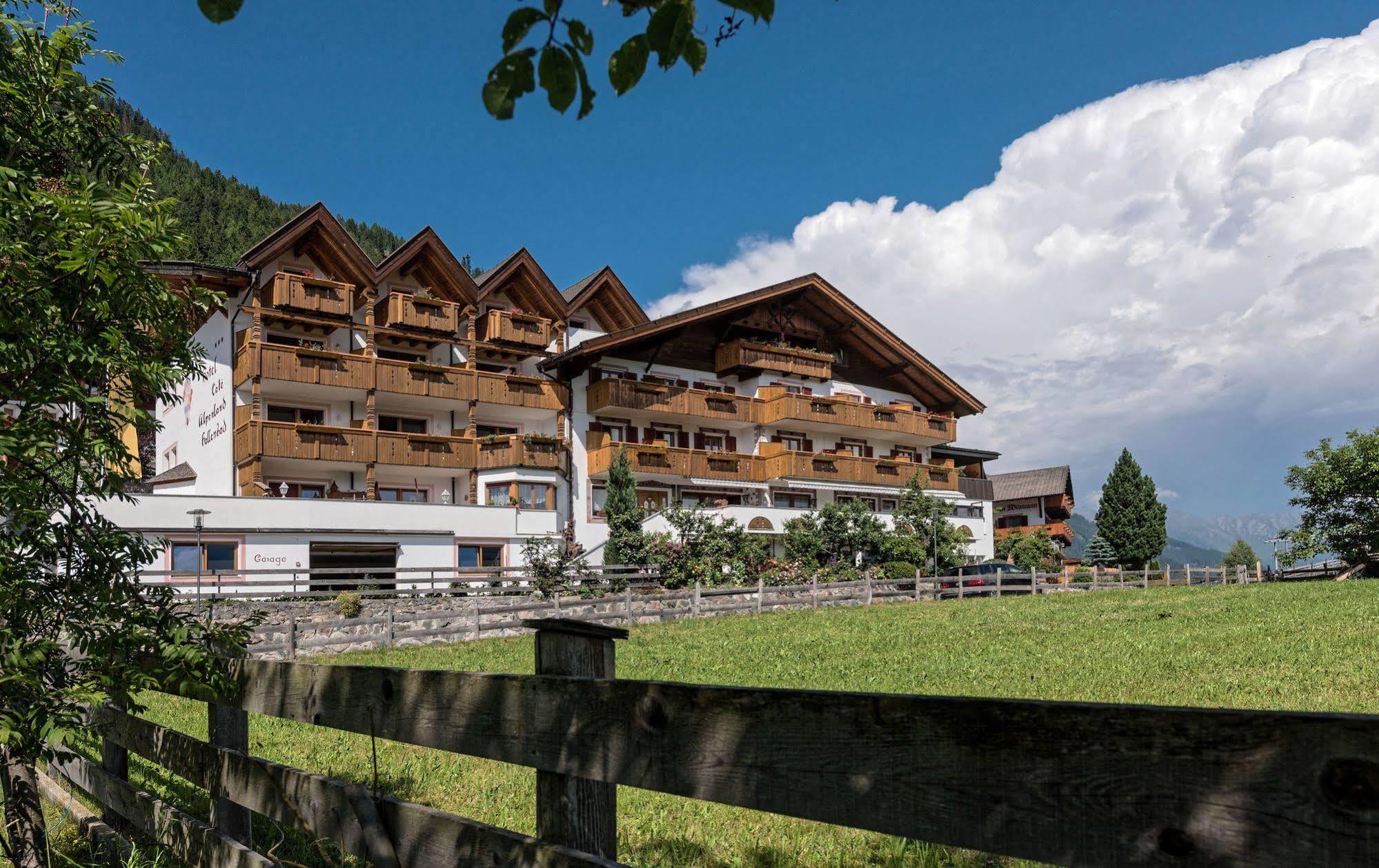 Hotel Alpenland Moso Bagian luar foto